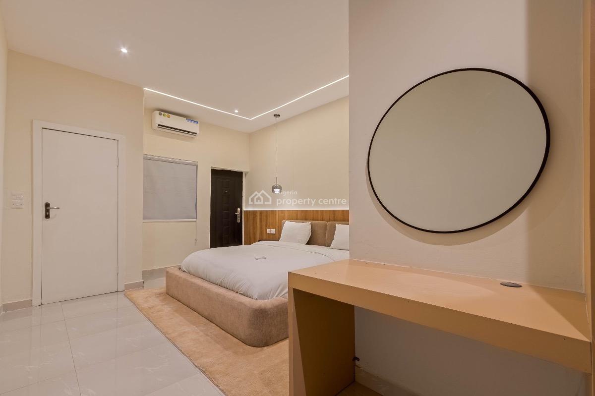 My 4 Bed Is Up and Ready for Bookings at Victoria Island 🤍. Available, Lekki Phase 1, Lekki, Lagos, Flat / Apartment Short Let