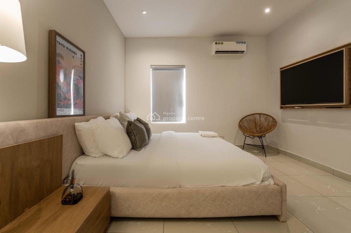 Ready for a Smart Getaway?  Book Our 2-bedroom Starlight! Alexa-powe, Lekki Phase 1, Lekki, Lagos, Flat / Apartment Short Let