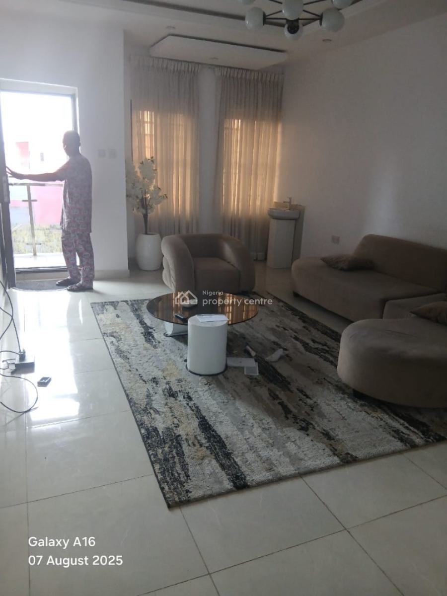 Two Bedroom Flat, Hebert Macaulay Way, Yaba, Lagos, Flat / Apartment for Rent