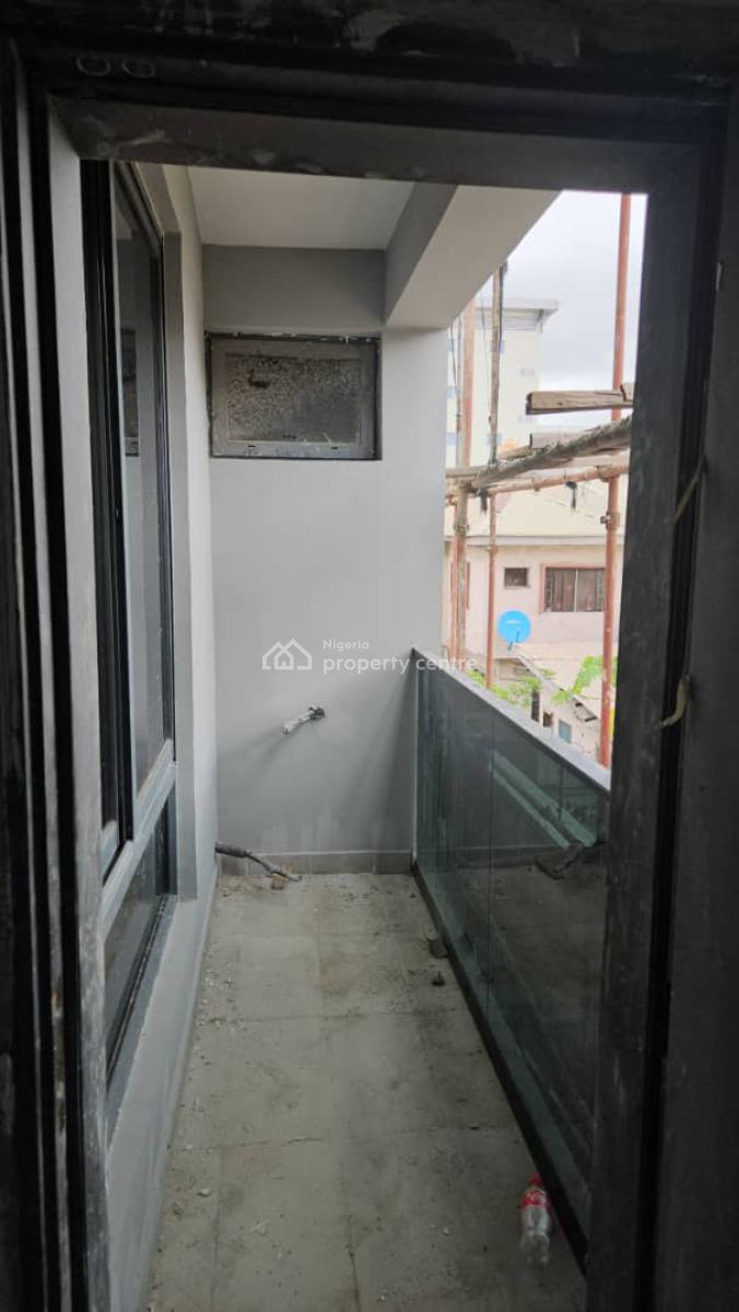Brand Newly Built Fully Serviced Luxury Smart Home 3bedrooms Apartment, Lekki Phase 1 Off Bisola Durosinmi Etti Lekki Lagos, Lekki Phase 1, Lekki, Lagos, House for Rent