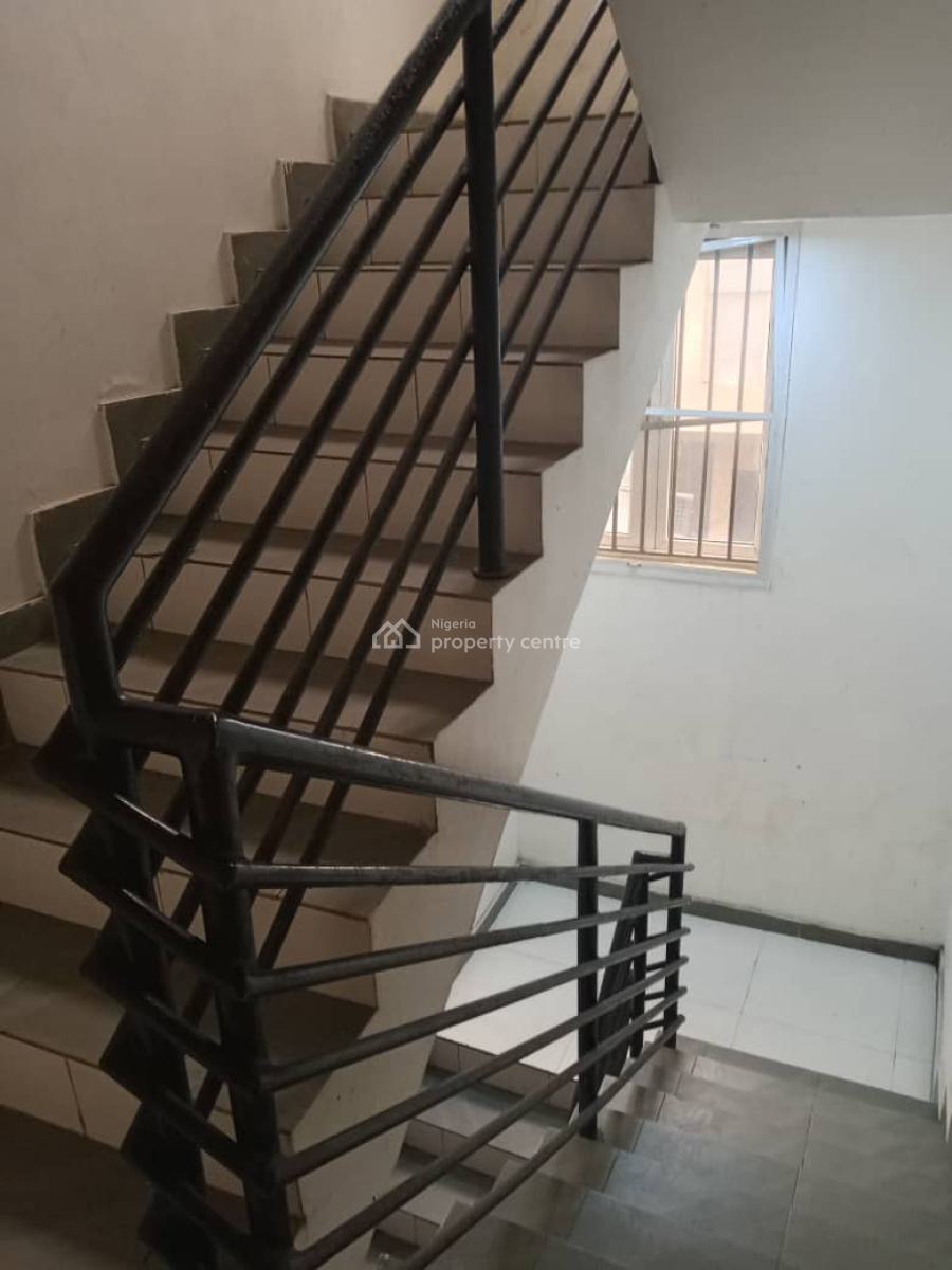Fully Serviced Luxury 2 Bedrooms Apartment Upstairs, Platinum Way Jakande First Gate, Jakande, Lekki, Lagos, House for Rent