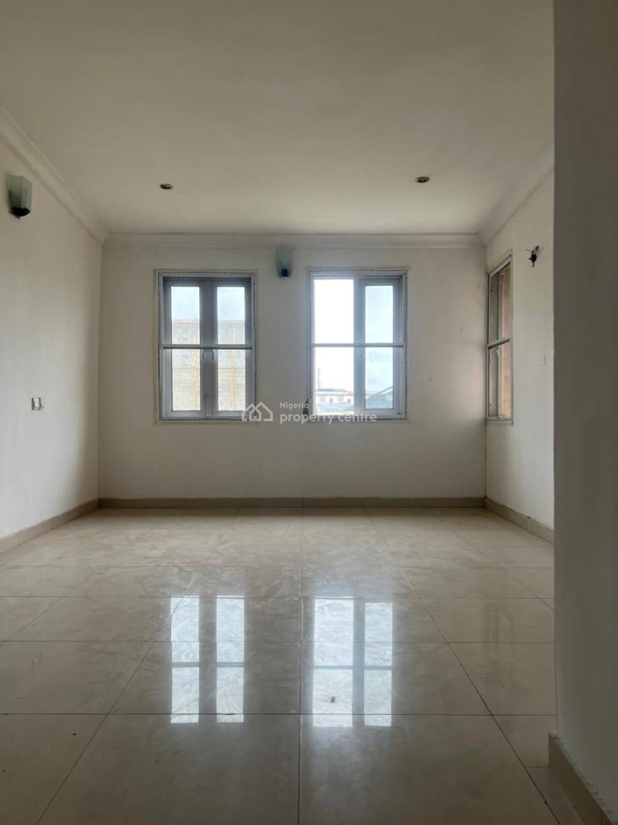 Standing N Massive Luxury Miniflat(upstairs), Chisco Ikate Lekki, Ikate, Lekki, Lagos, Mini Flat (room and Parlour) for Rent