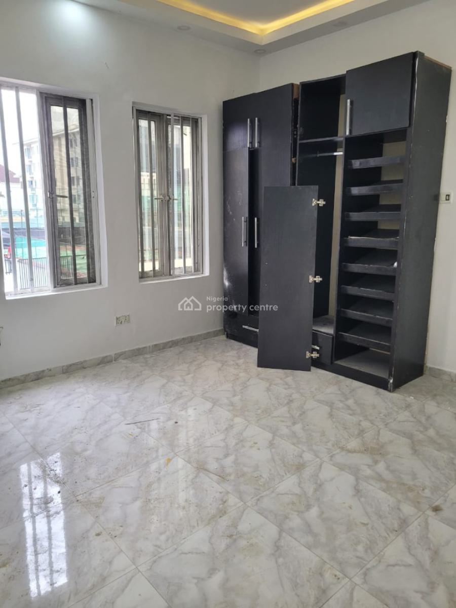 Portable Mini-flat, Upfloor, with Open Plan Kitchen* * Location: Ikate, Ikate, Lekki Lagos, Ikate, Lekki, Lagos, Mini Flat (room and Parlour) for Rent