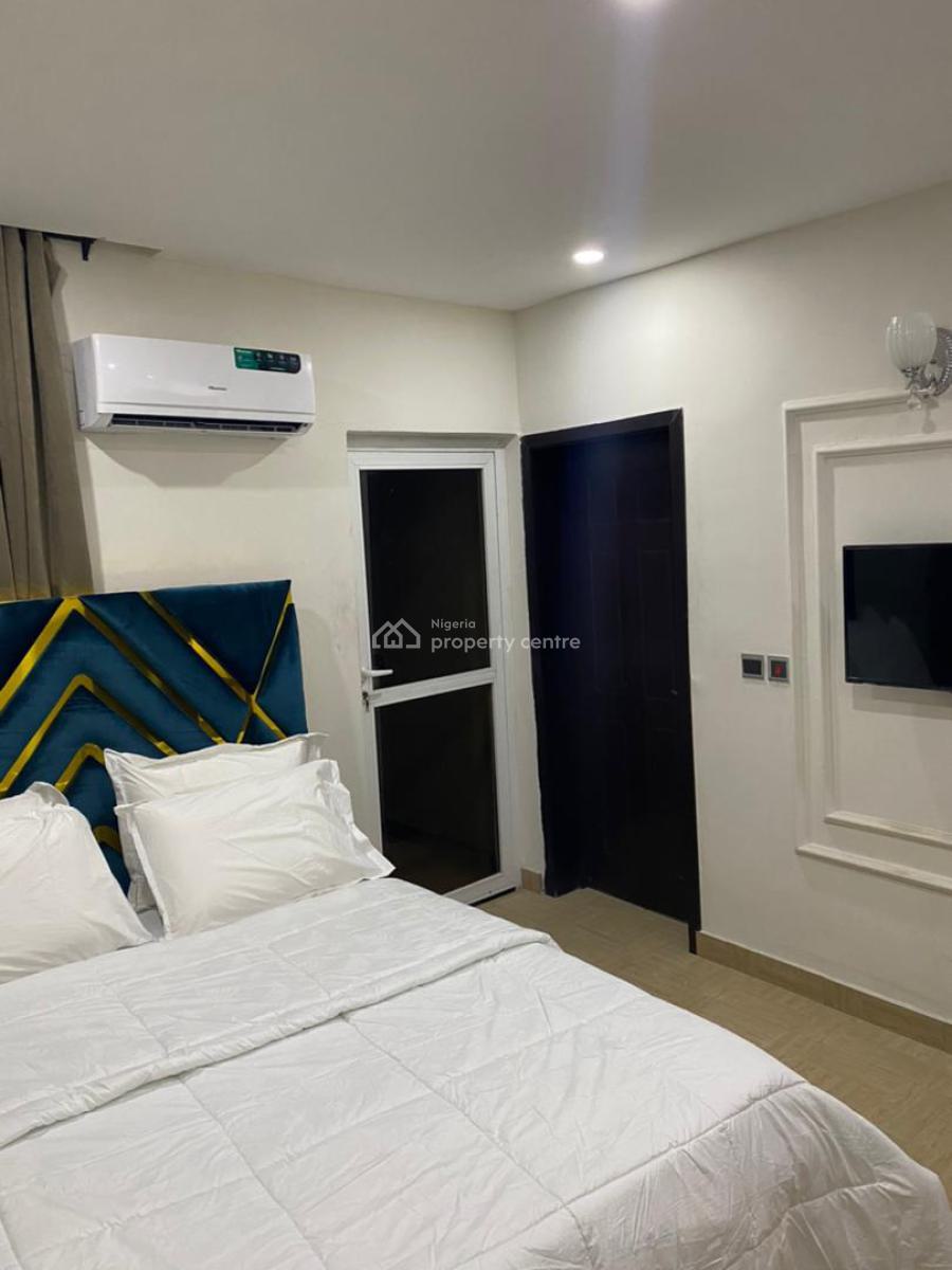 Luxury 2 Bedrooms Flat with Excellent Facilities, Chevron/idado, Lekki Phase 2, Lekki, Lagos, Flat / Apartment for Sale