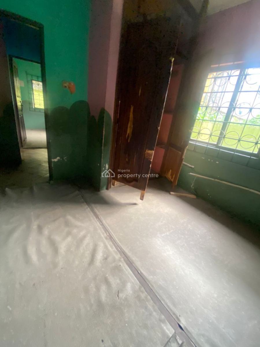a Self Compound Well Maintained Renovated 5 Bedroom Bungalow, Off Ago Palace Way Okota Lagos, Ago Palace, Isolo, Lagos, Detached Bungalow for Rent