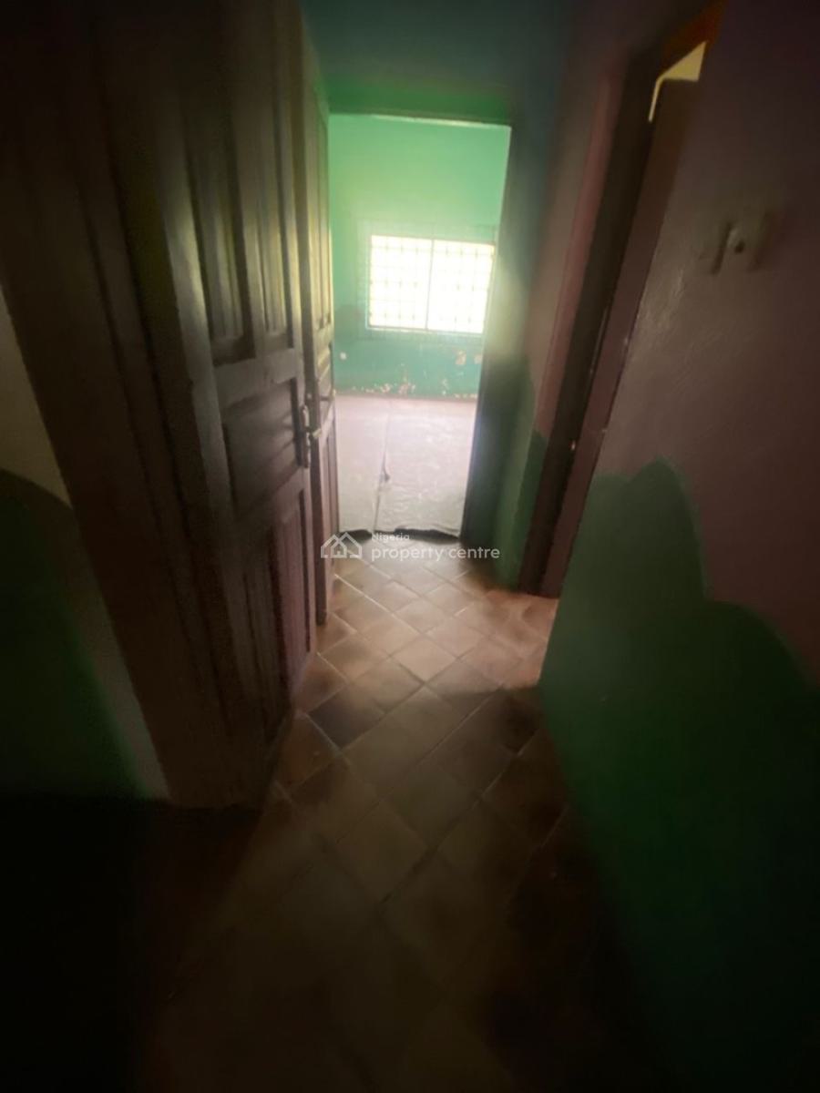 a Self Compound Well Maintained Renovated 5 Bedroom Bungalow, Off Ago Palace Way Okota Lagos, Ago Palace, Isolo, Lagos, Detached Bungalow for Rent