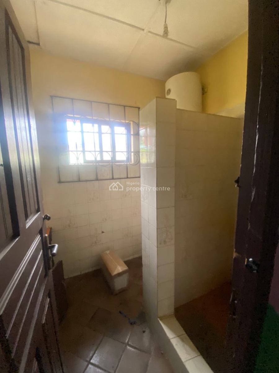 a Self Compound Well Maintained Renovated 5 Bedroom Bungalow, Off Ago Palace Way Okota Lagos, Ago Palace, Isolo, Lagos, Detached Bungalow for Rent