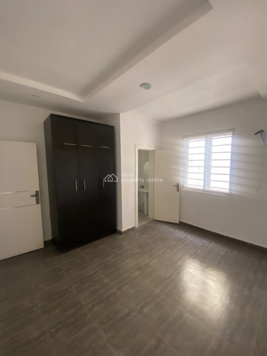 Massive 3 Bedroom Apartment with All Rooms Ensuit Plus Visitors Toilet, Collindale Estate Behind Stadium Hotel, Surulere, Lagos, House for Rent
