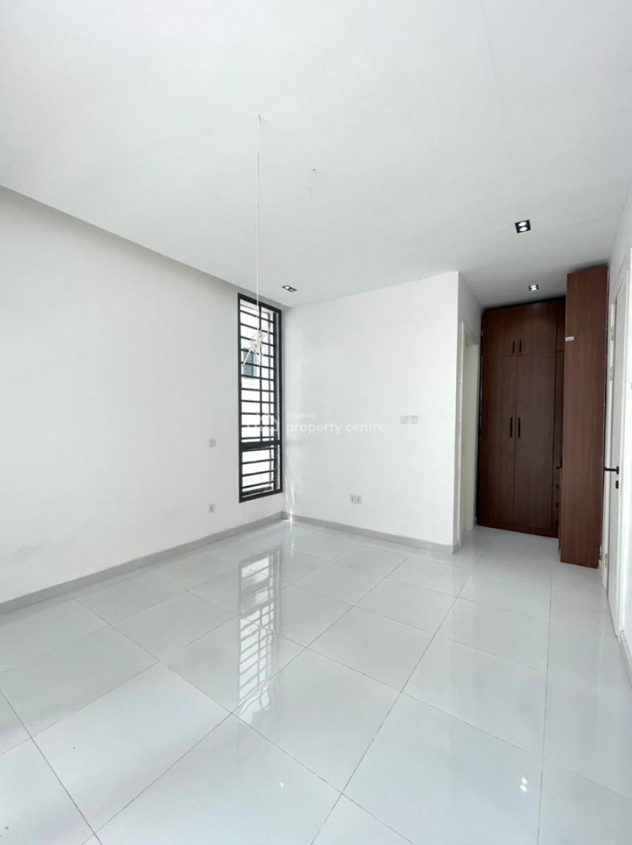 Standard 2 Bedroom Apartment, Ologolo, Lekki, Lagos, Flat / Apartment for Sale