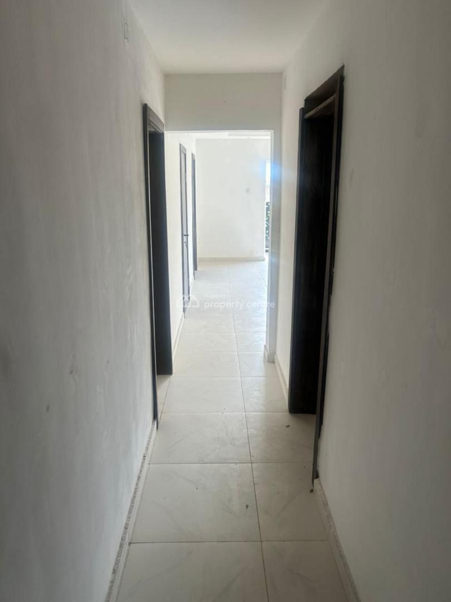 a Standard, Executive 3 Bedroom Flat, Surulere, Lagos, Flat / Apartment for Sale