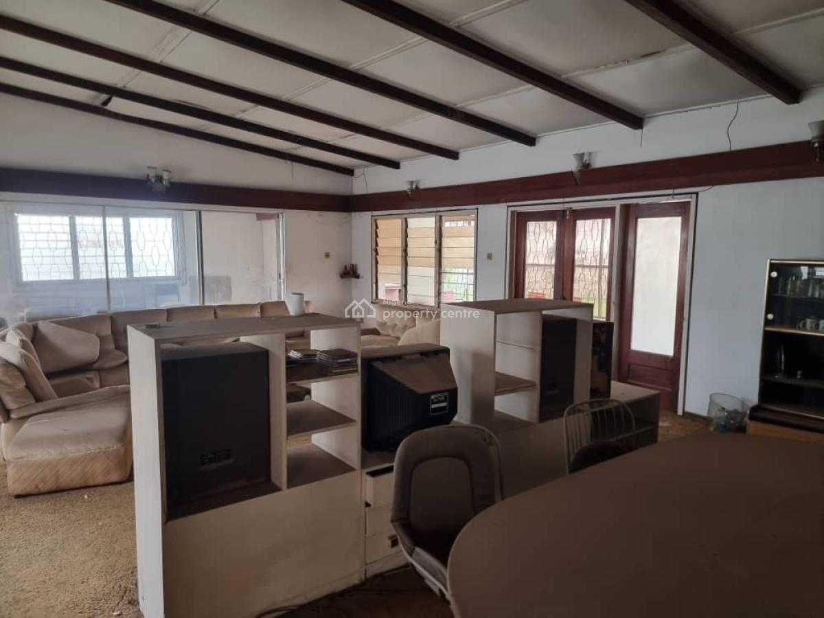 Spacious 8 Bedrooms Detached House with 3 Bedrooms Bq, Bibilari Street, Ikolaba, Ibadan, Oyo, Detached Duplex for Sale