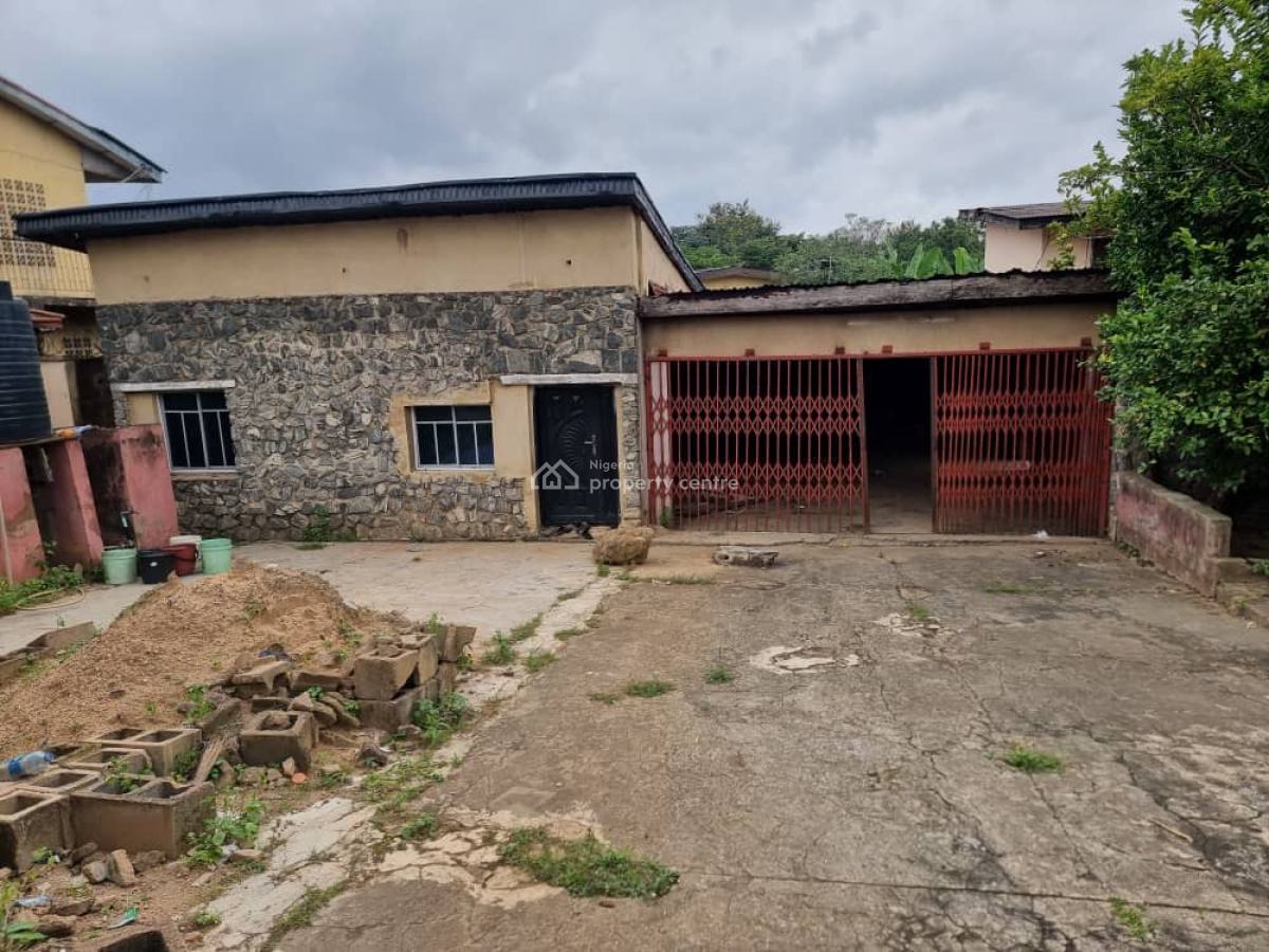 Spacious 8 Bedrooms Detached House with 3 Bedrooms Bq, Bibilari Street, Ikolaba, Ibadan, Oyo, Detached Duplex for Sale