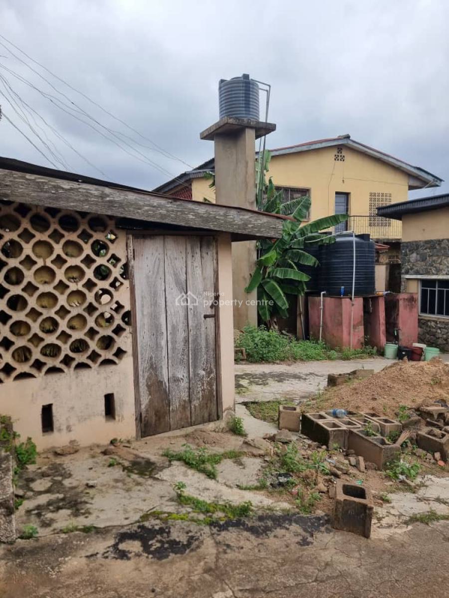 Spacious 8 Bedrooms Detached House with 3 Bedrooms Bq, Bibilari Street, Ikolaba, Ibadan, Oyo, Detached Duplex for Sale