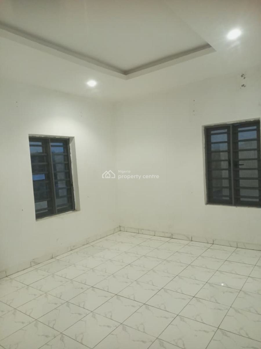 Well Maintained 3 Bedroom Flat, Ikota Gra Estate, Ikota, Lekki, Lagos, Flat / Apartment for Rent