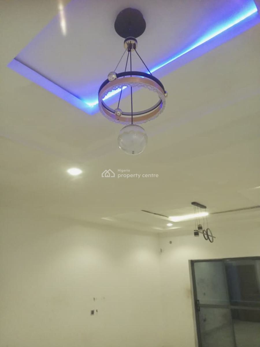 Well Maintained 3 Bedroom Flat, Ikota Gra Estate, Ikota, Lekki, Lagos, Flat / Apartment for Rent