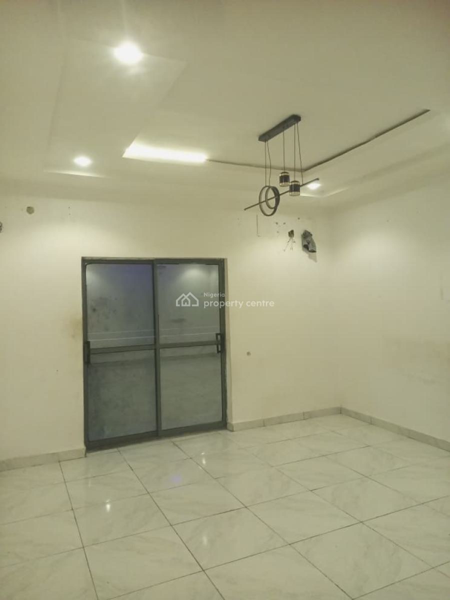 Well Maintained 3 Bedroom Flat, Ikota Gra Estate, Ikota, Lekki, Lagos, Flat / Apartment for Rent