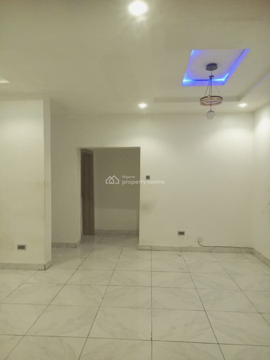 Well Maintained 3 Bedroom Flat, Ikota Gra Estate, Ikota, Lekki, Lagos, Flat / Apartment for Rent