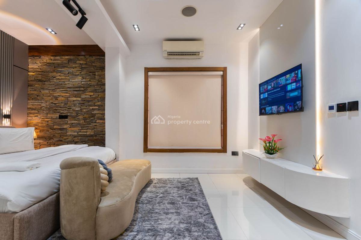 Luxury 1 Bedroom Apartment with Cinema, Lekki Phase 1, Lekki, Lagos, Flat / Apartment Short Let