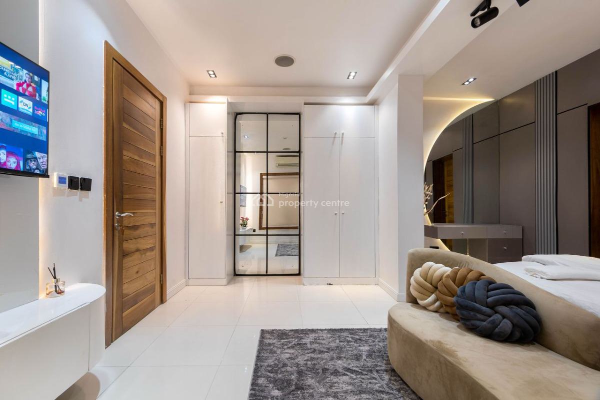 Luxury 1 Bedroom Apartment with Cinema, Lekki Phase 1, Lekki, Lagos, Flat / Apartment Short Let