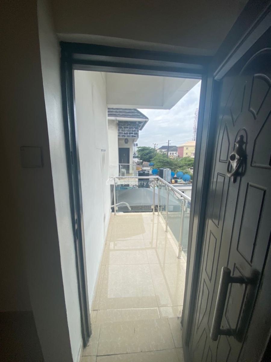 a Self Compound 4 Bedrooms Semi Detached Duplex, Chevron, Lekki Phase 2, Lekki, Lagos, Semi-detached Duplex for Rent