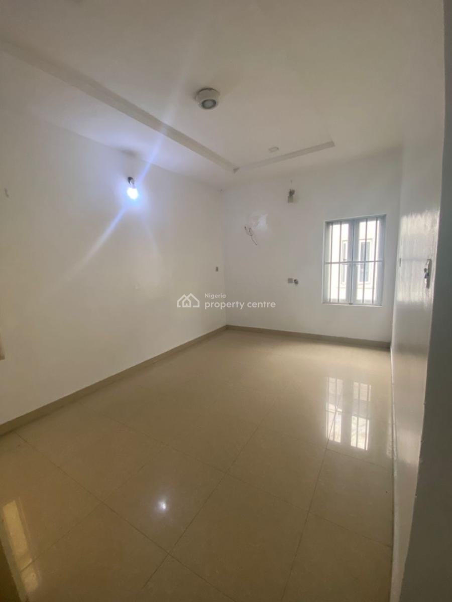 a Self Compound 4 Bedrooms Semi Detached Duplex, Chevron, Lekki Phase 2, Lekki, Lagos, Semi-detached Duplex for Rent