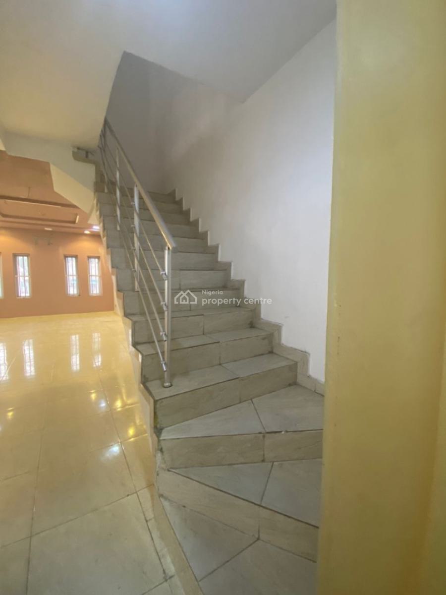 a Self Compound 4 Bedrooms Semi Detached Duplex, Chevron, Lekki Phase 2, Lekki, Lagos, Semi-detached Duplex for Rent