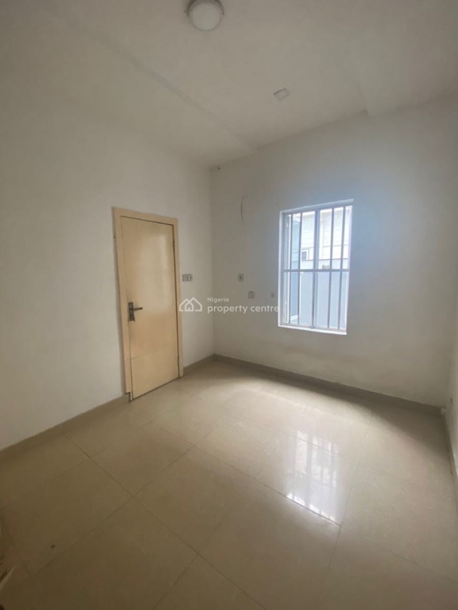 a Self Compound 4 Bedrooms Semi Detached Duplex, Chevron, Lekki Phase 2, Lekki, Lagos, Semi-detached Duplex for Rent