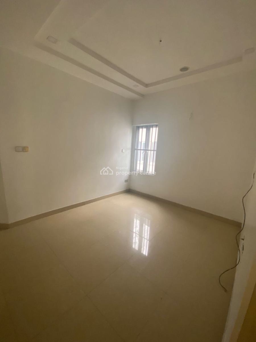 a Self Compound 4 Bedrooms Semi Detached Duplex, Chevron, Lekki Phase 2, Lekki, Lagos, Semi-detached Duplex for Rent