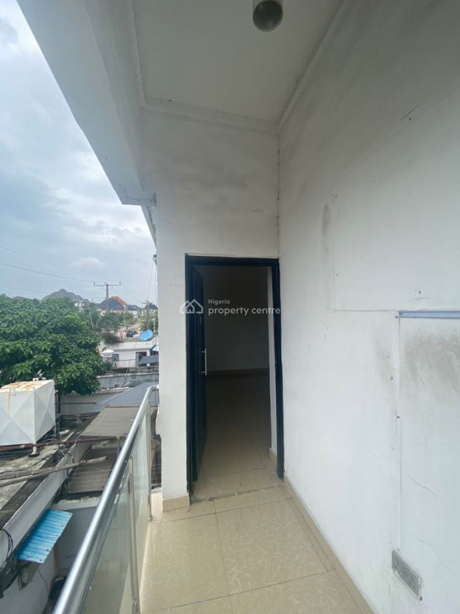 a Self Compound 4 Bedrooms Semi Detached Duplex, Chevron, Lekki Phase 2, Lekki, Lagos, Semi-detached Duplex for Rent