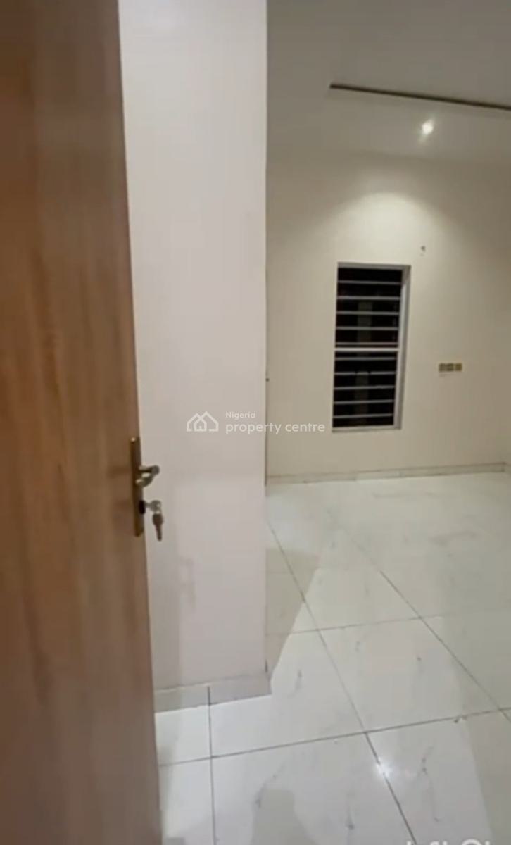 Upstairs Room and Parlor Apartment- (sharing Fully Fitted Kitchen), Maple Electric Homes Orchid Road Lekki, Lekki, Lagos, Self Contain (single Rooms) for Rent