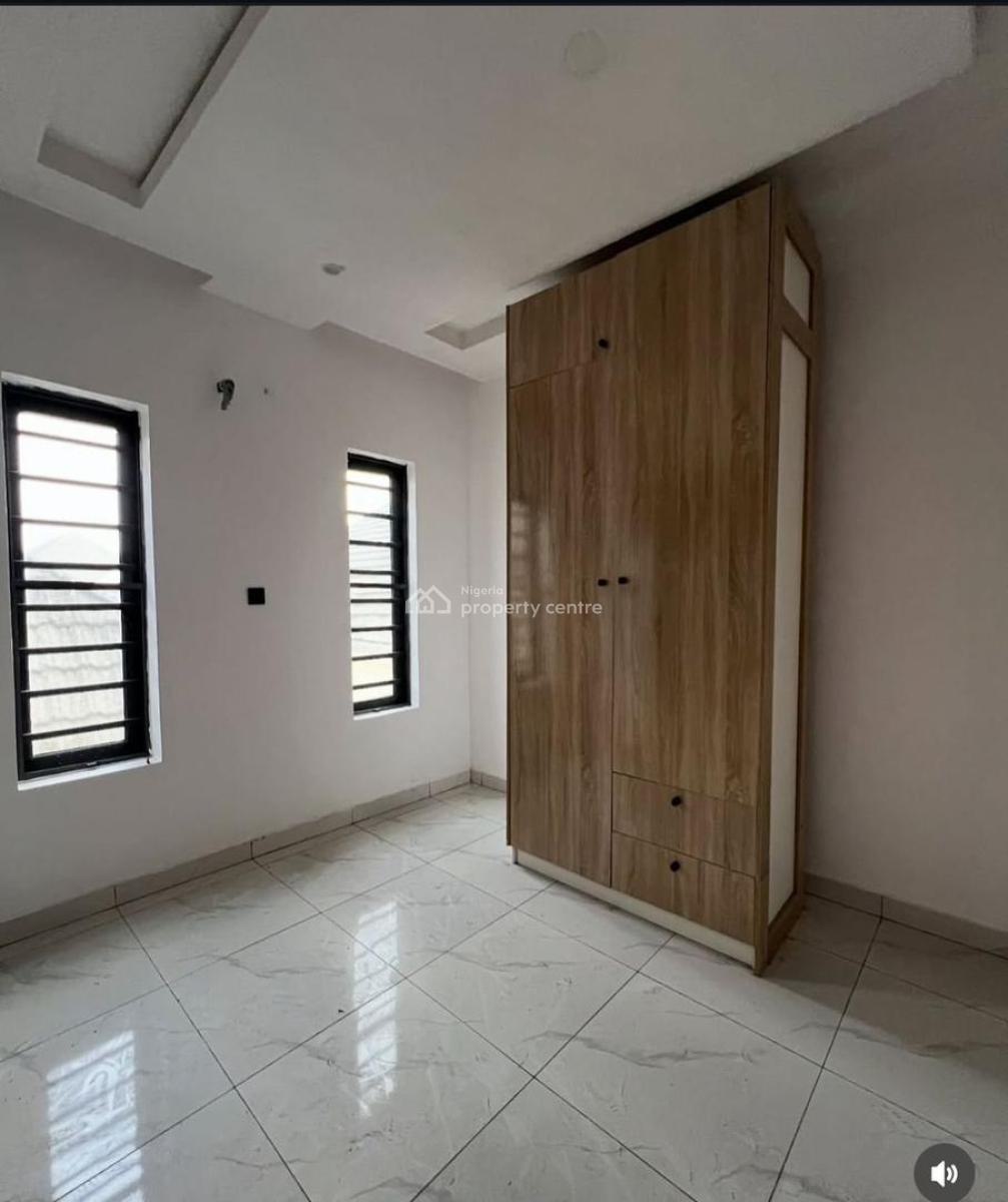 1 Bedroom Apartment, Ologolo, Lekki, Lagos, Mini Flat (room and Parlour) for Sale