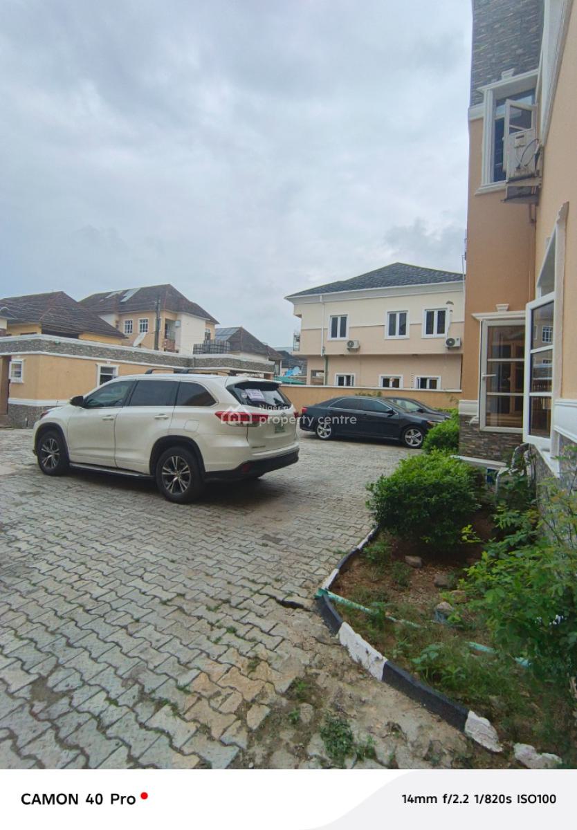 Clean 3bed Flat in Chevron, Bera Estate Off Chevron Drive, Lekki, Lagos, Flat / Apartment for Rent
