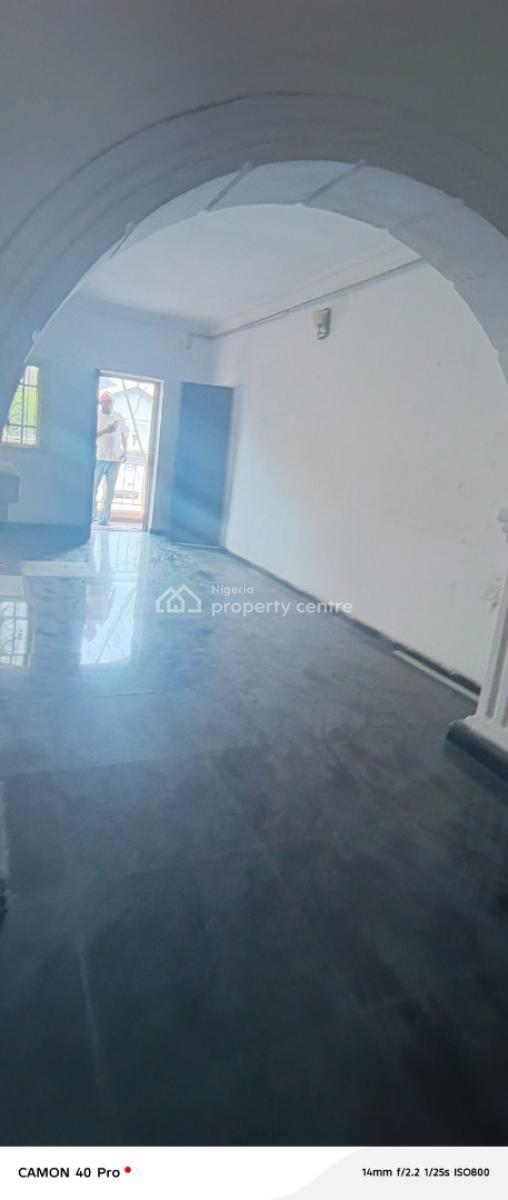 Clean 3 Bedroom Flat, Lekki County, Lekki, Lagos, Flat / Apartment for Rent
