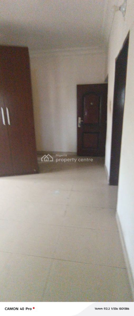 Clean 3 Bedroom Flat, Lekki County, Lekki, Lagos, Flat / Apartment for Rent