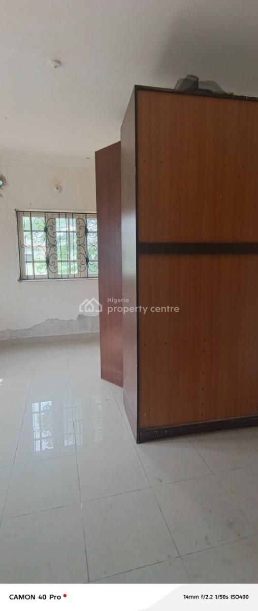 Clean 3 Bedroom Flat, Lekki County, Lekki, Lagos, Flat / Apartment for Rent