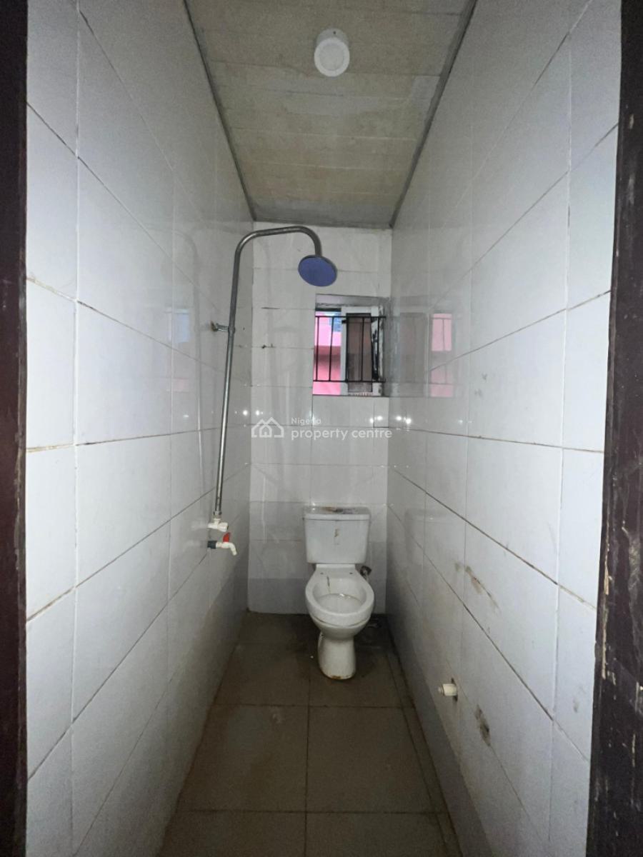 a Room and Parlor, Ilaje, Ajah, Lagos, Flat / Apartment for Rent