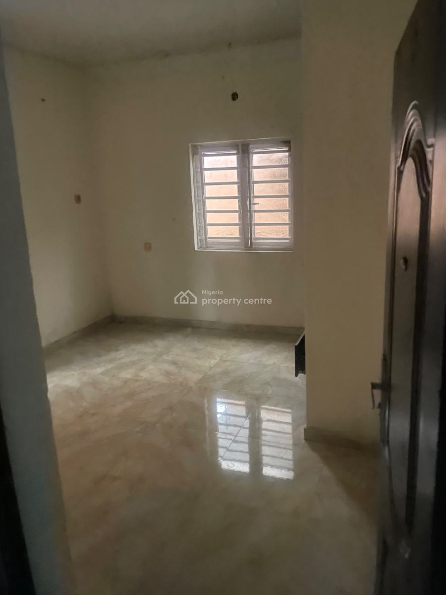 Spacious 3 Bedroom Flat, Lekki Phase 1, Lekki, Lagos, Flat / Apartment for Rent