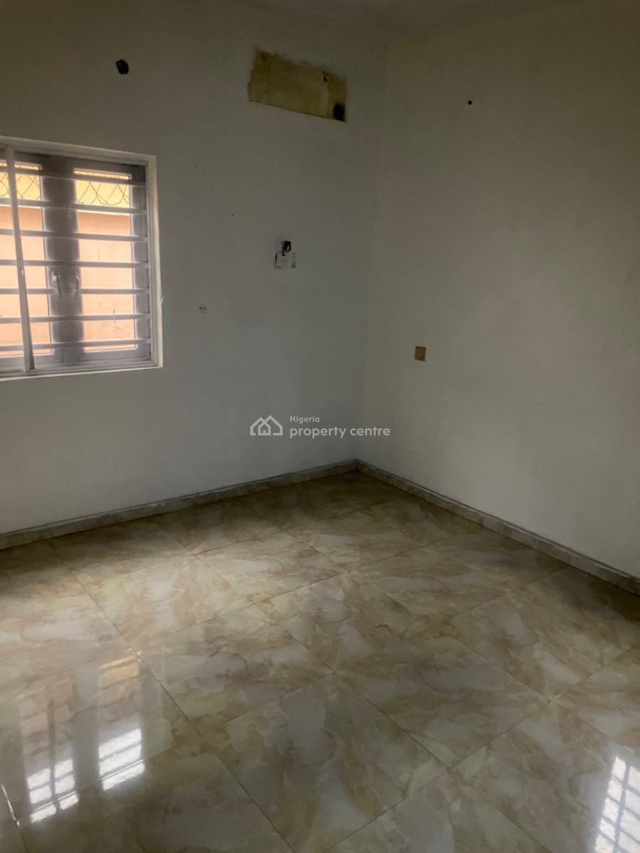 Spacious 3 Bedroom Flat, Lekki Phase 1, Lekki, Lagos, Flat / Apartment for Rent