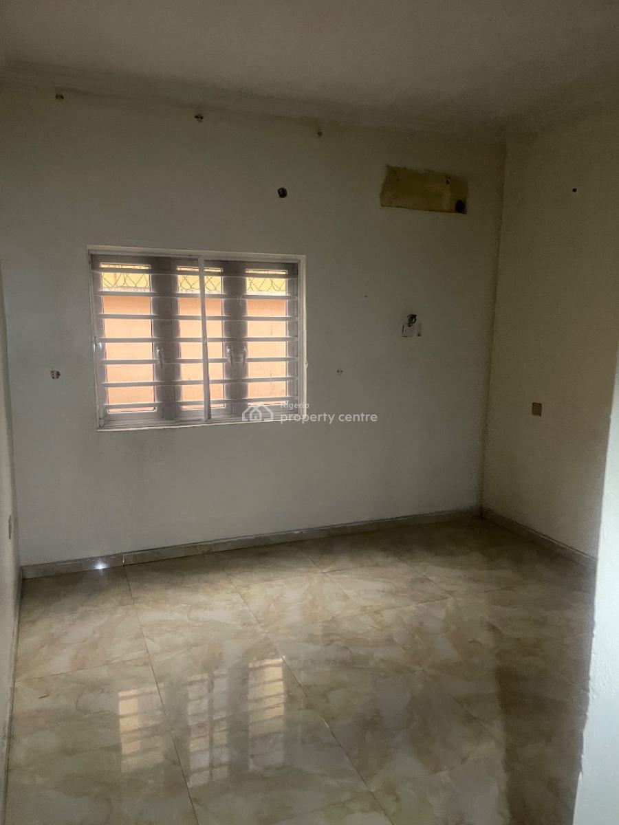 Spacious 3 Bedroom Flat, Lekki Phase 1, Lekki, Lagos, Flat / Apartment for Rent
