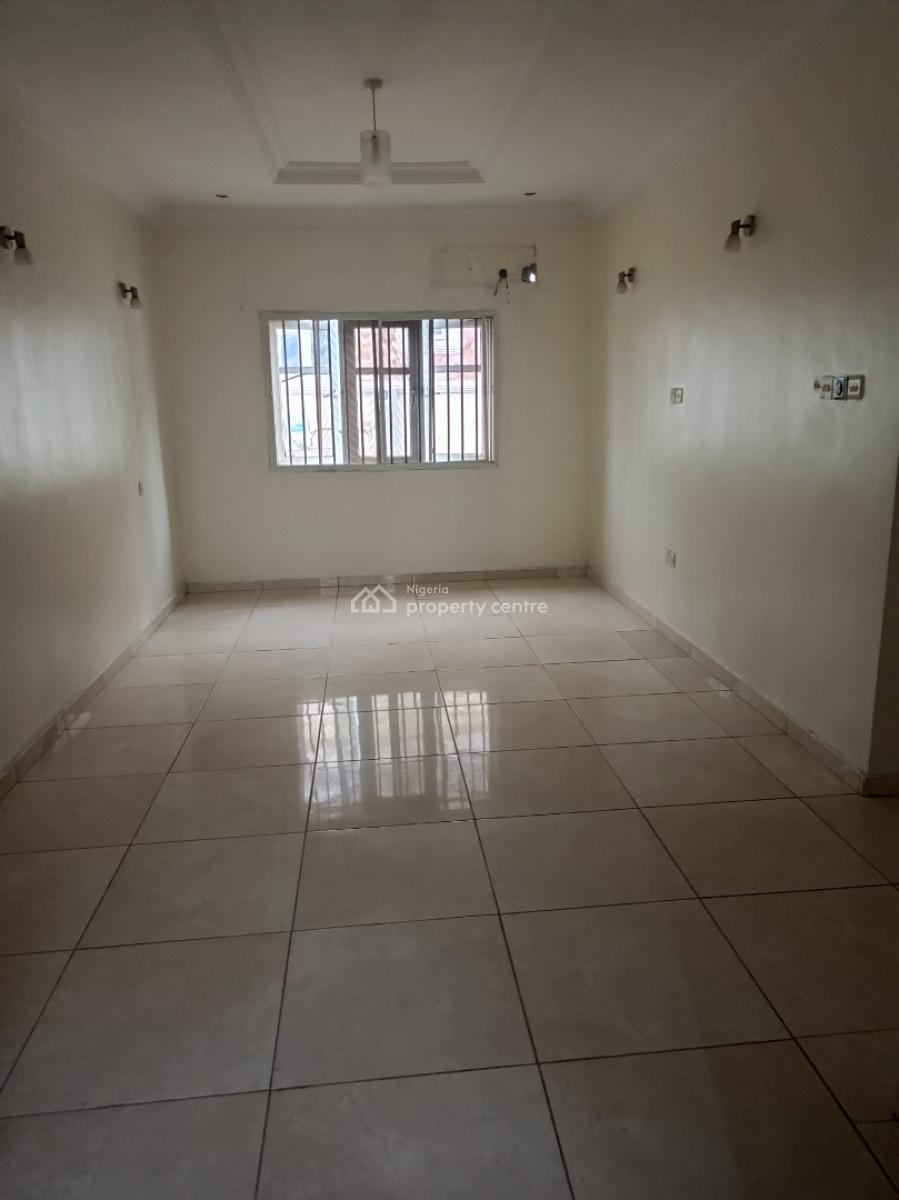 Self Service 3bedroom Terrace Newly Renovated, Secured Estate, Secured Estate, Osapa, Lekki, Lagos, Terraced Duplex for Rent