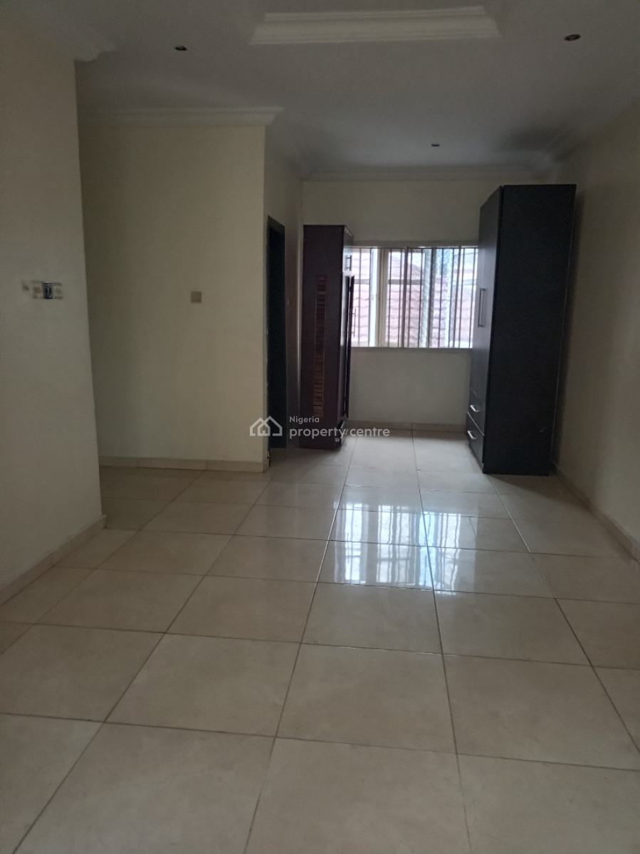 Self Service 3bedroom Terrace Newly Renovated, Secured Estate, Secured Estate, Osapa, Lekki, Lagos, Terraced Duplex for Rent