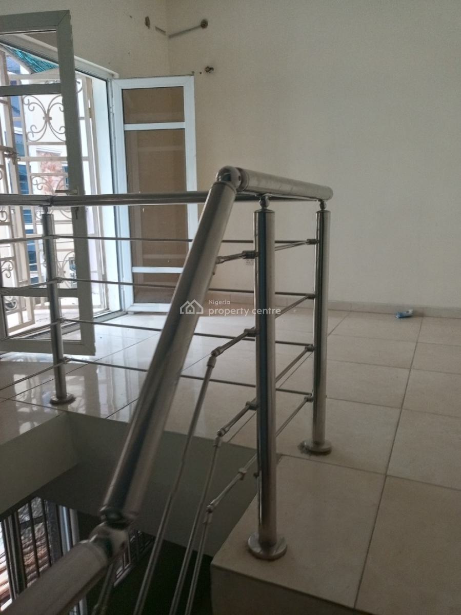 Self Service 3bedroom Terrace Newly Renovated, Secured Estate, Secured Estate, Osapa, Lekki, Lagos, Terraced Duplex for Rent