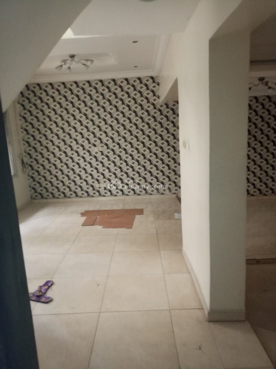 Self Service 3bedroom Terrace Newly Renovated, Secured Estate, Secured Estate, Osapa, Lekki, Lagos, Terraced Duplex for Rent