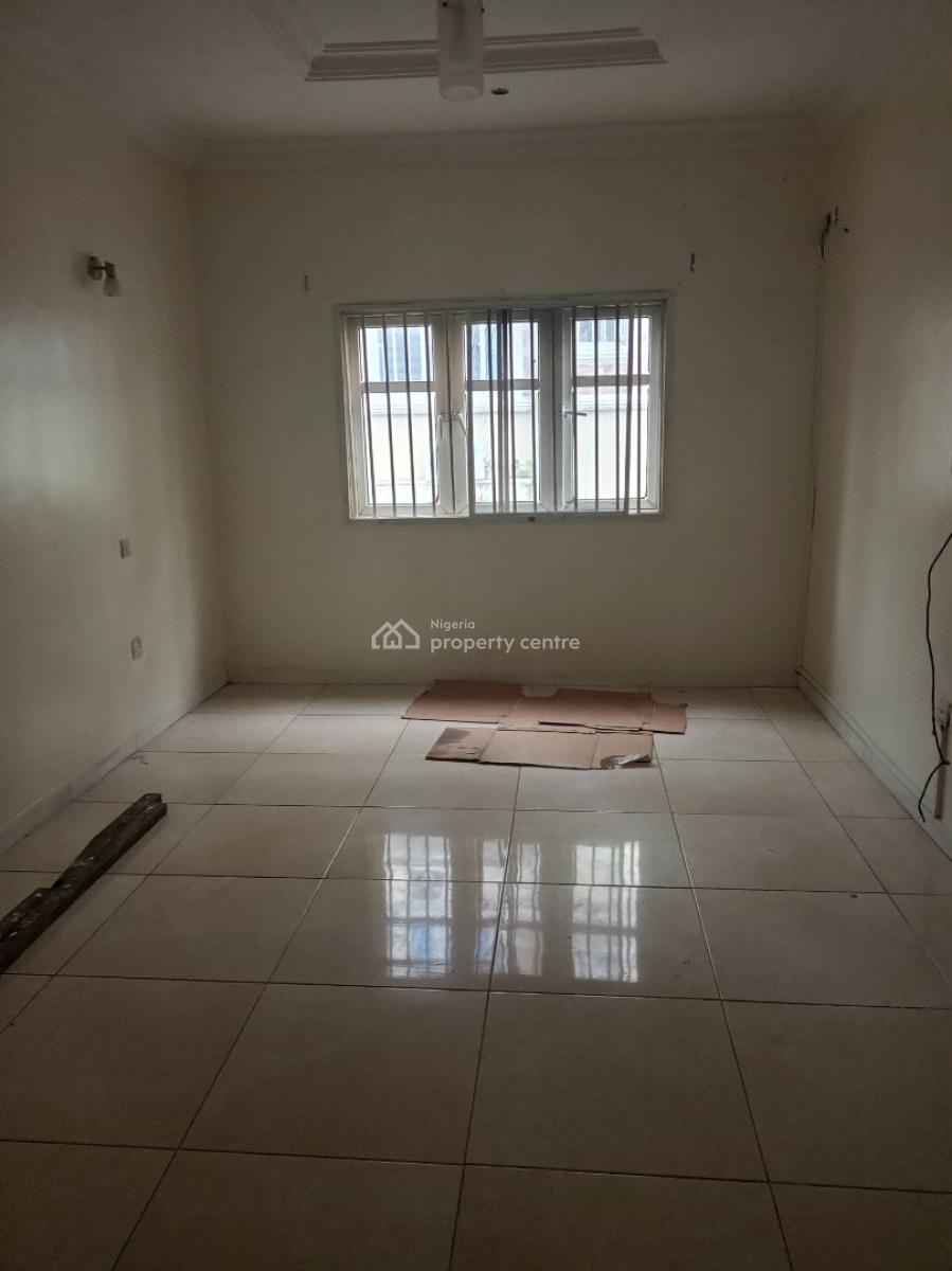 Self Service 3bedroom Terrace Newly Renovated, Secured Estate, Secured Estate, Osapa, Lekki, Lagos, Terraced Duplex for Rent