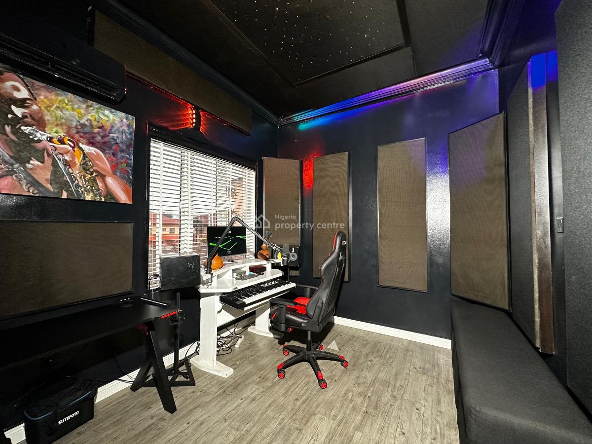 Luxury 2 Bedroom Apartment with Music Studio, Ikate, Lekki, Lagos, Flat / Apartment Short Let