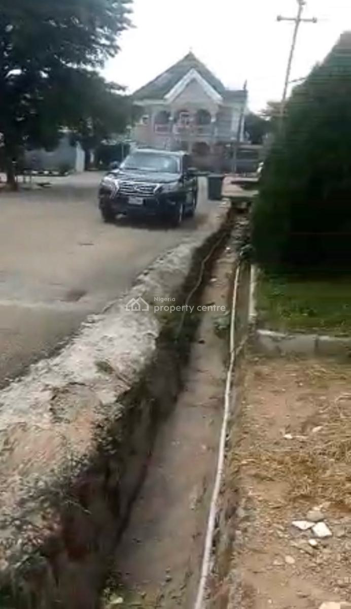3 Bedroom Bungalow, 650sqm, Tarred Road, 6th Avenue, Gwarinpa, Abuja, Detached Bungalow for Sale