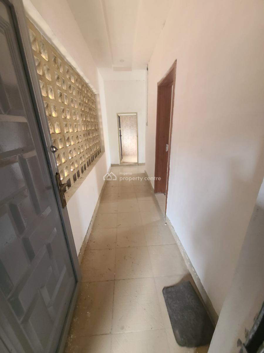 Spacious Room Self Contain in a Accessible Location, Fadeyi, Fadeyi, Shomolu, Lagos, Self Contain (single Rooms) for Rent