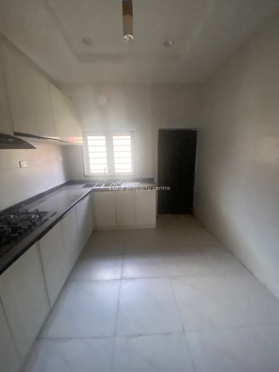 4 Bed Terrace,2 Living Rooms with Bq, Durumi, Durumi, Abuja, Terraced Duplex for Sale