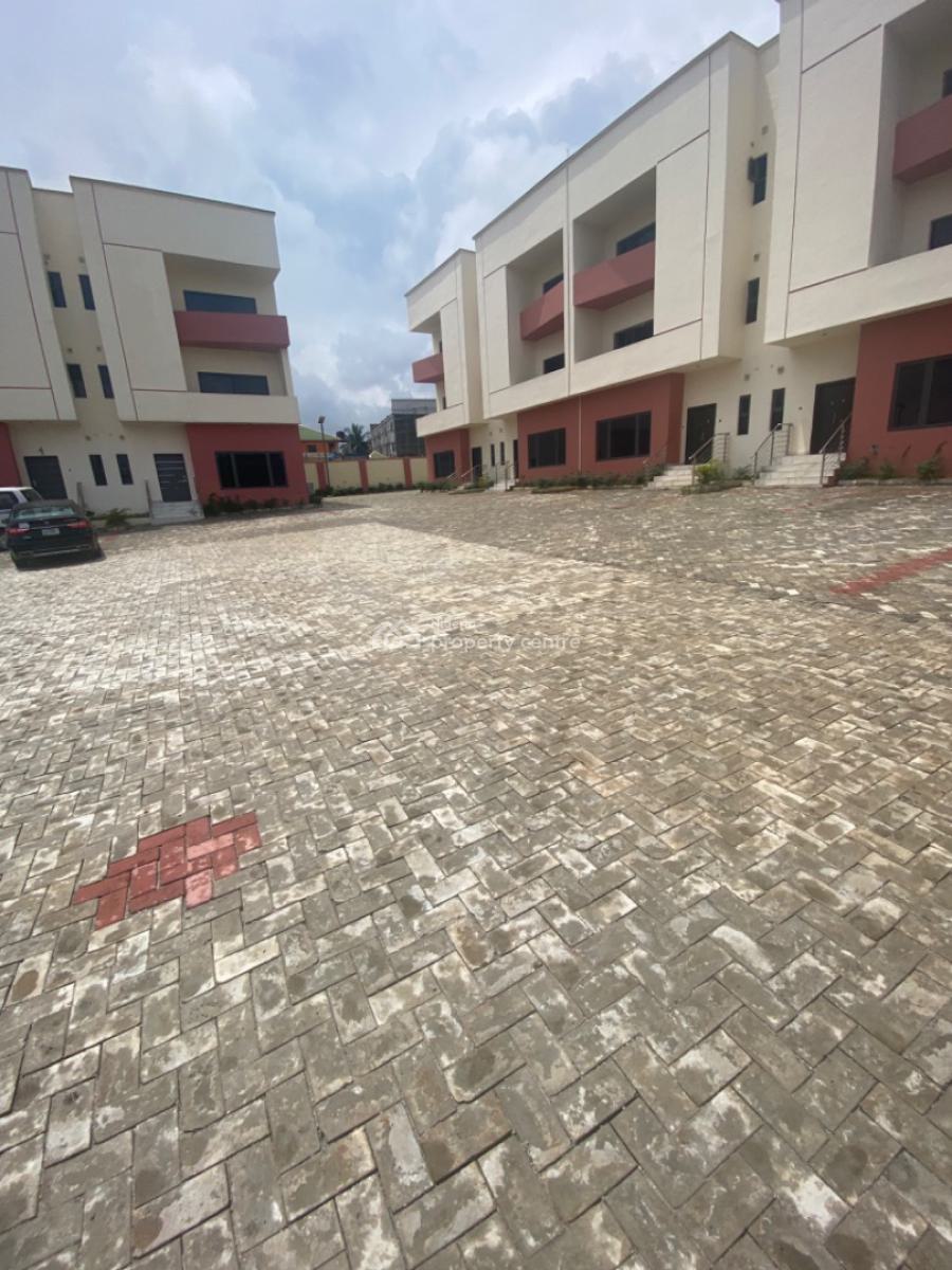 4 Bed Terrace,2 Living Rooms with Bq, Durumi, Durumi, Abuja, Terraced Duplex for Sale