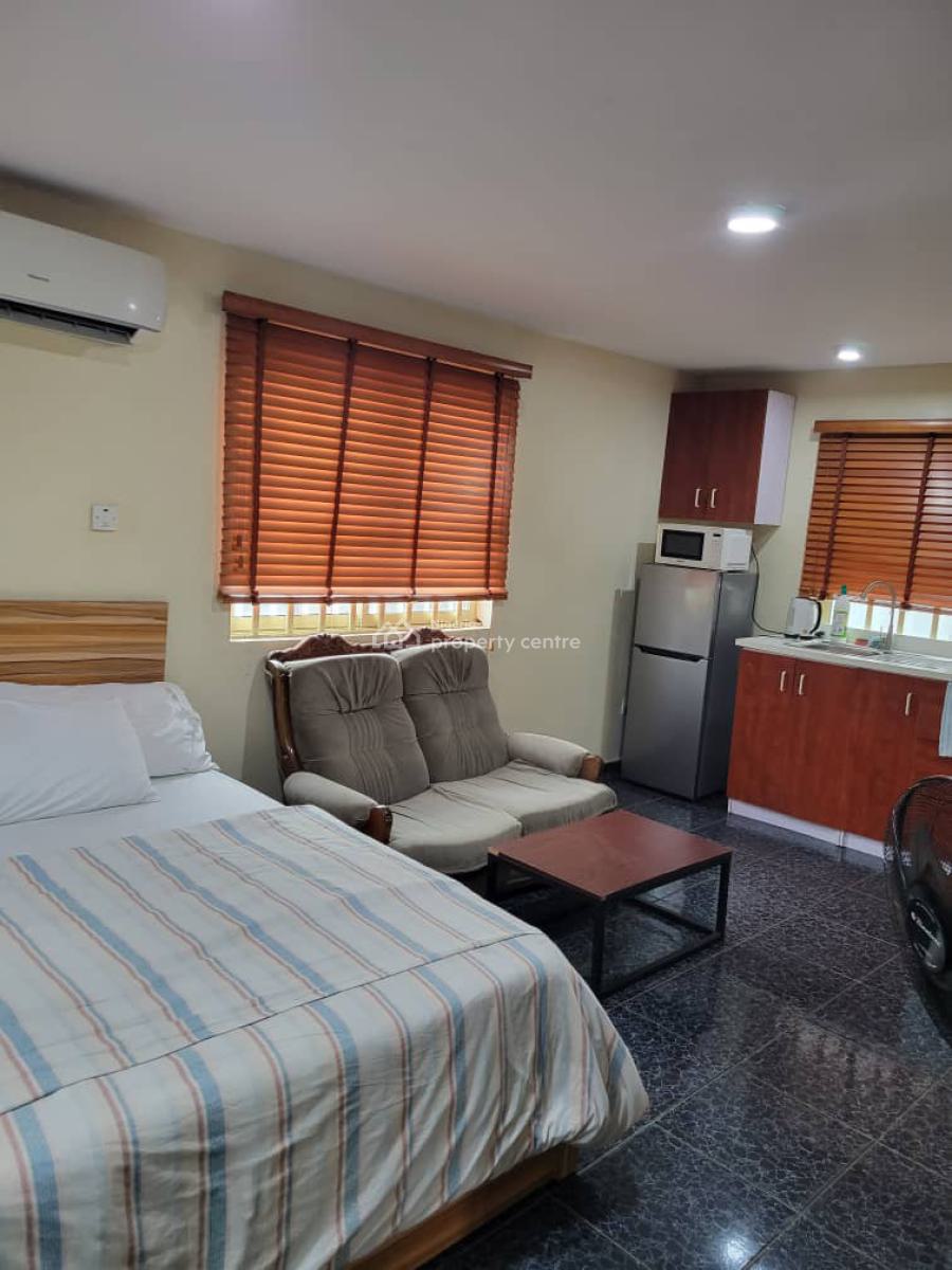 Neat Studio Apartment with Excellent Space, Ikeja, Lagos, Flat / Apartment Short Let